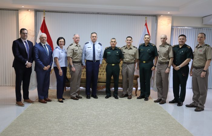 VISITA PROTOCOLAR POR PARTE DEL SEÑOR COMANDANTE DE LA GUARDIA NACIONAL DEL ESTADO DE MASSACHUSETTS.